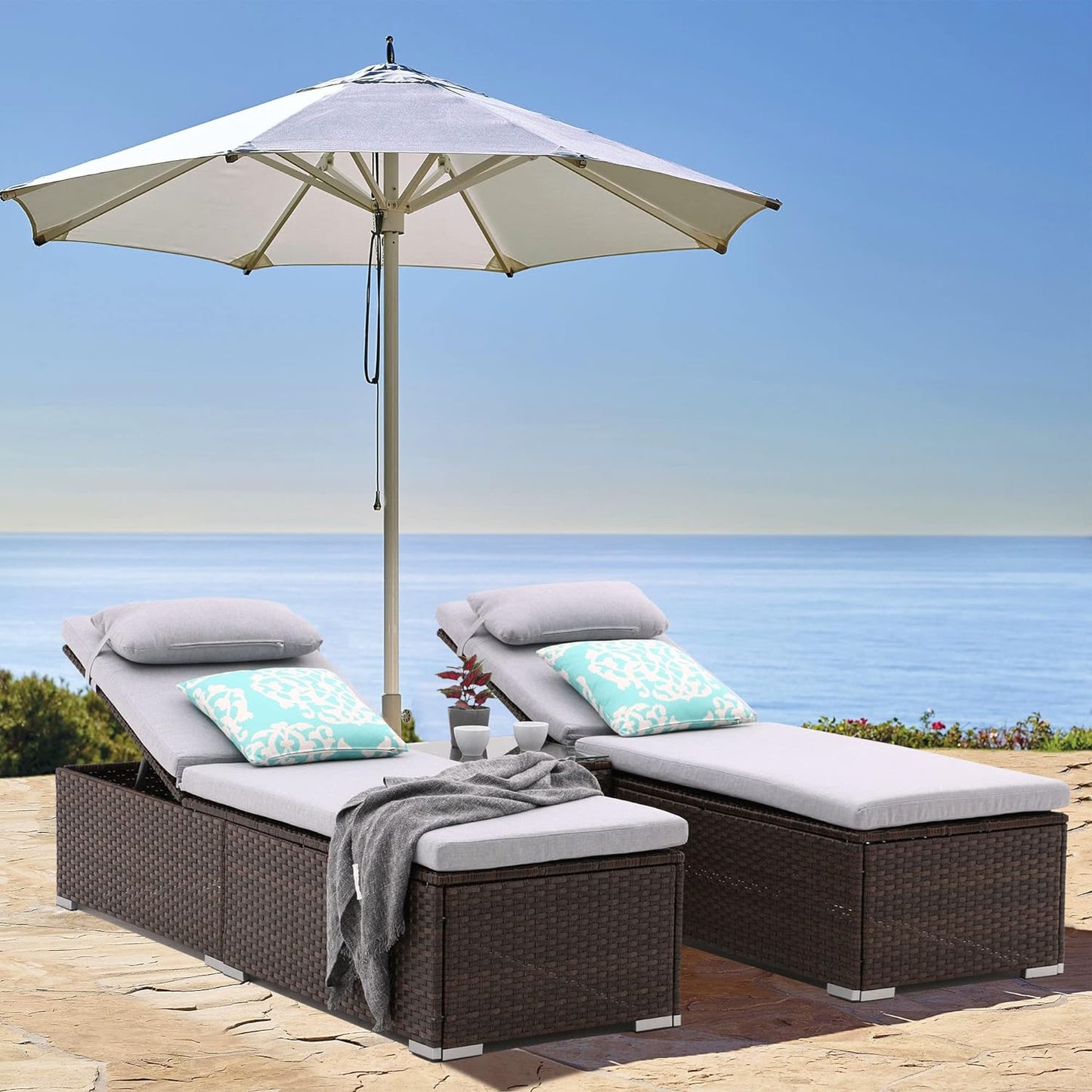 Outdoor Lounge Chair